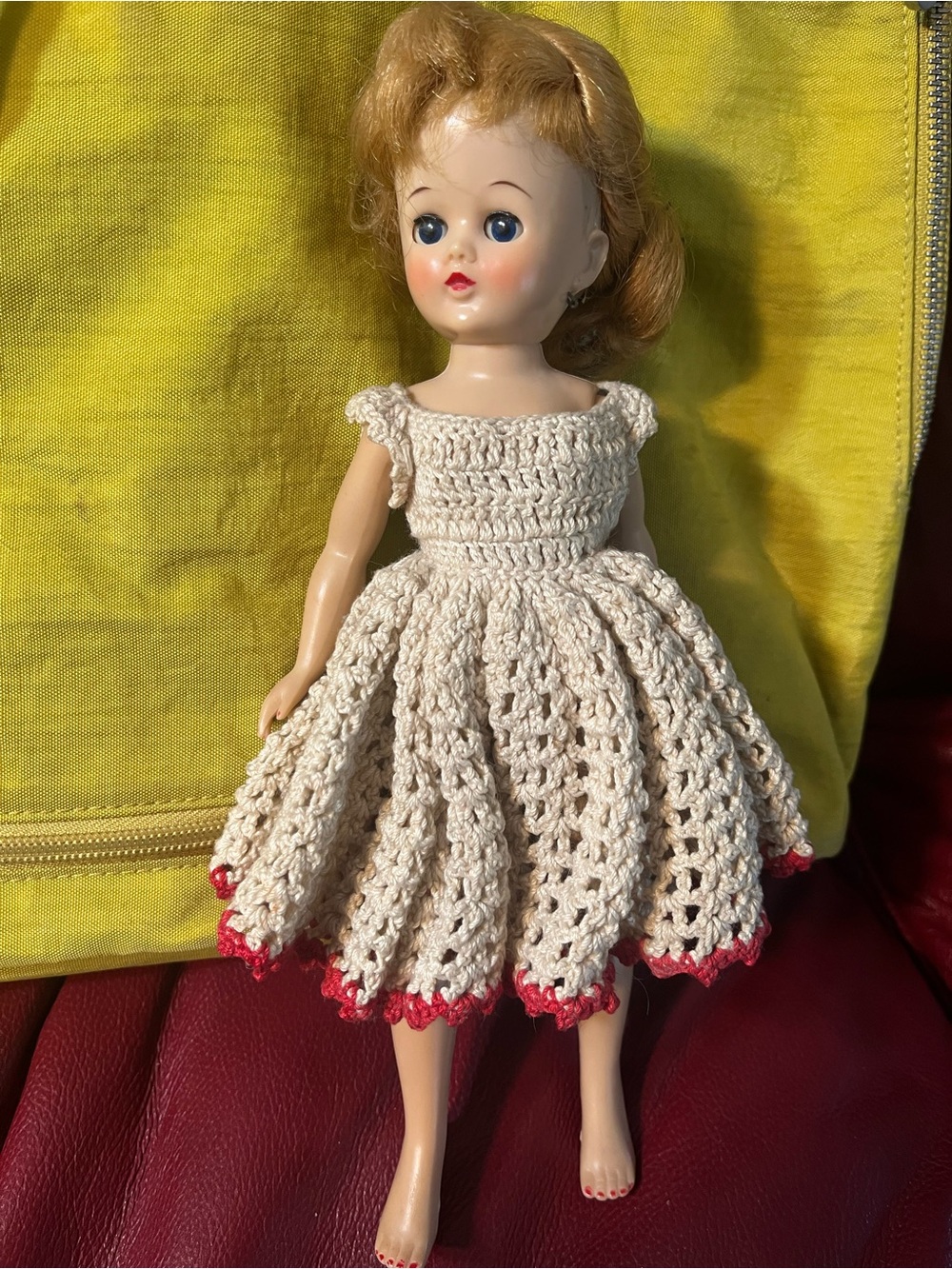 Vintage Vogue JILL Doll 1957.. 10” Movable eyes and parts. Crochet Dress w/red